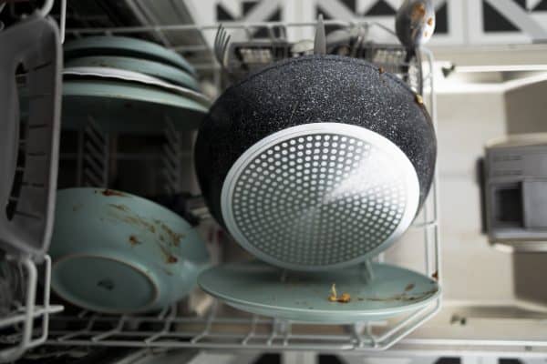 No dishwasher