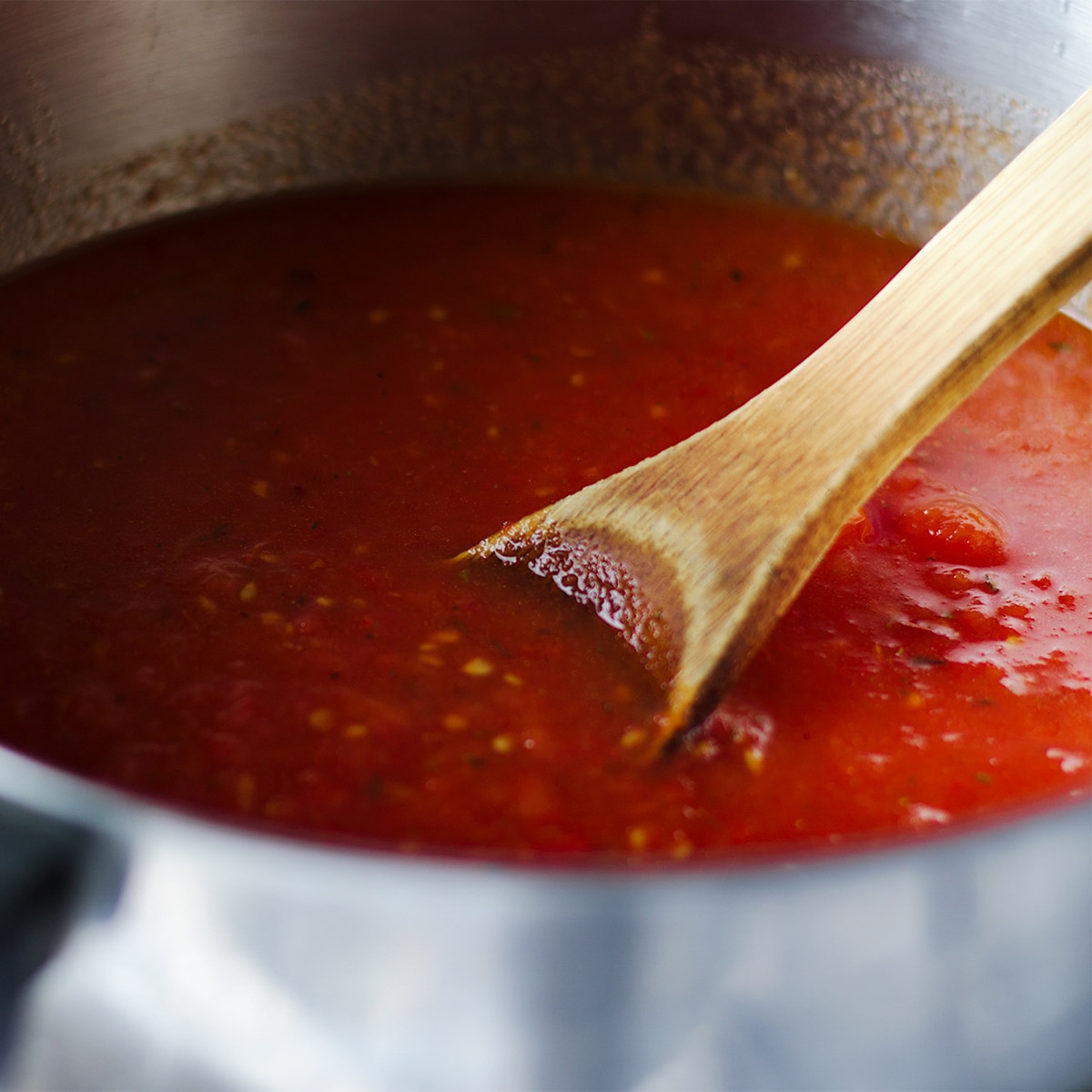 Recipe for pan-roasted tomato sauce